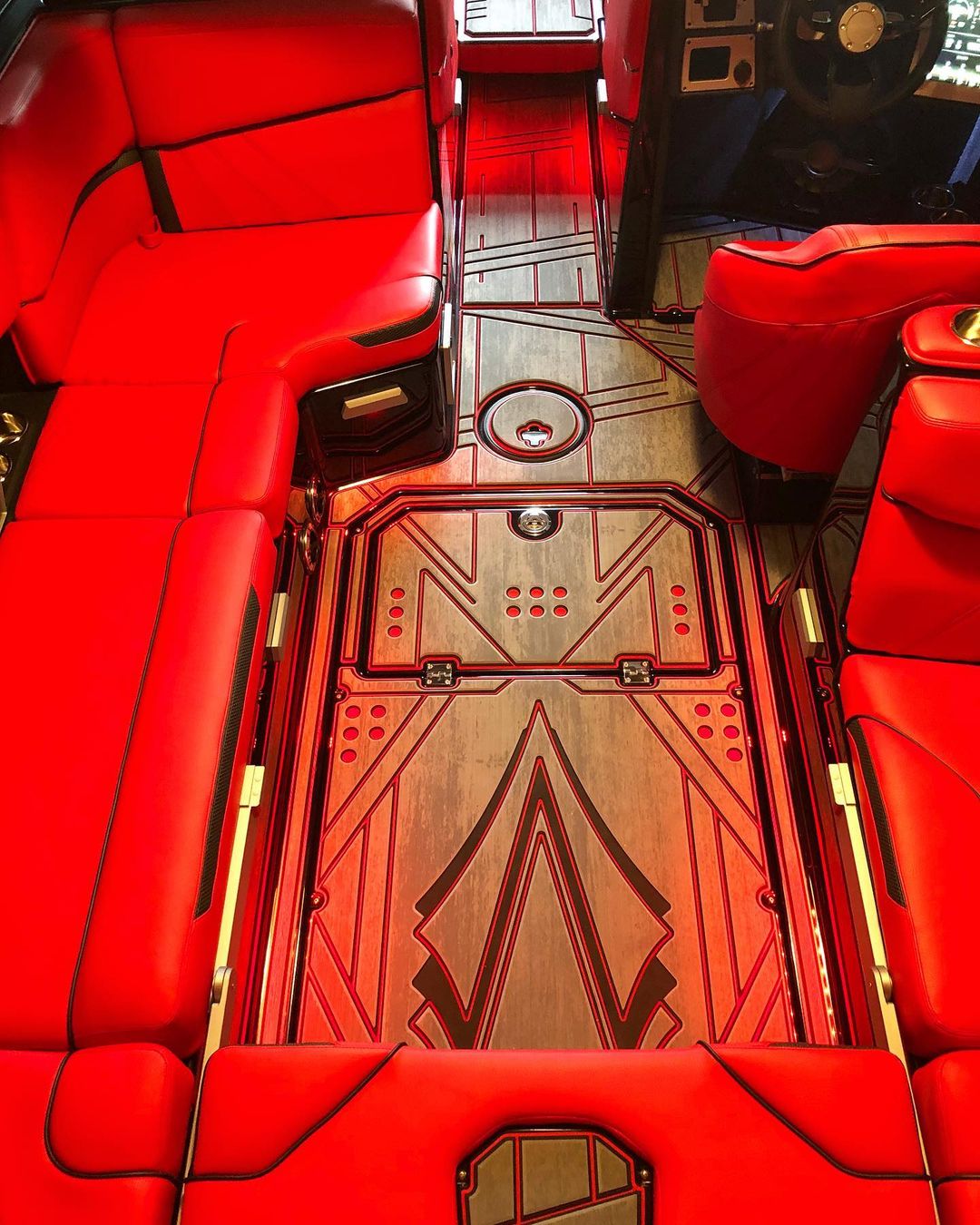 supra wake gatorstep boat flooring decking custom design tan black red brown laser texture